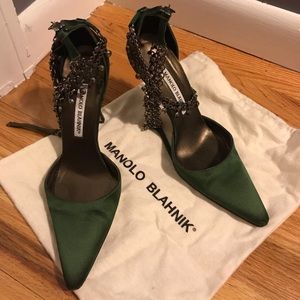 Gorgeous green Manolo Blahnik heels!!